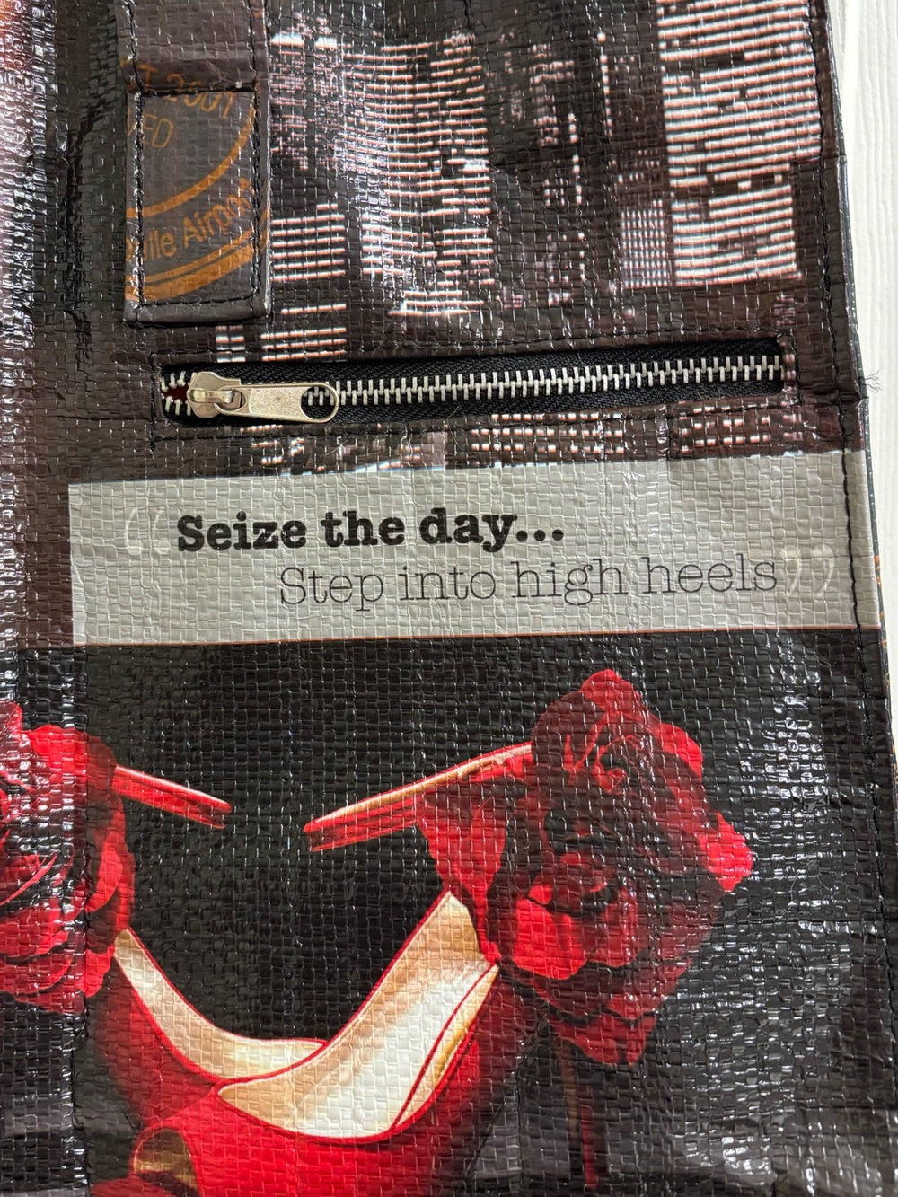 Textured shiny vinyl high heel themed shopper tote - Picture 4 of 12